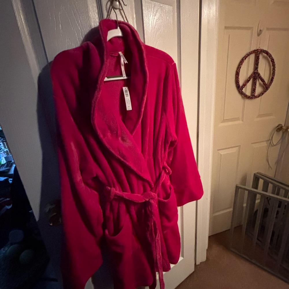 Soma NWT Luxurious XXL  Pink Plush Robe